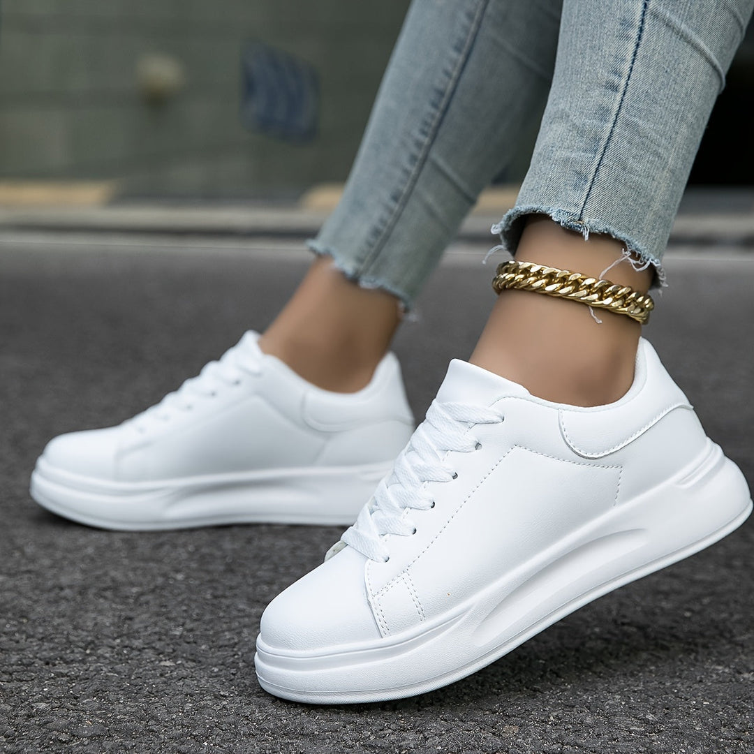 Damen Saubere Weiße Sneaker | Klassischer Look | Bequem & Vielseitig