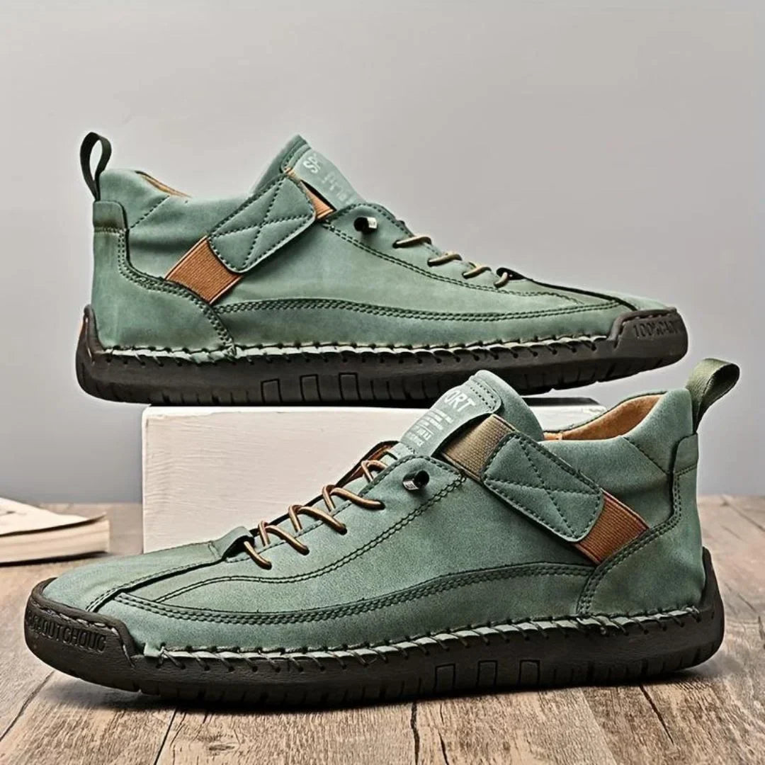Baskets urbaines à lacets pour homme, silhouette épurée et semelle robuste
