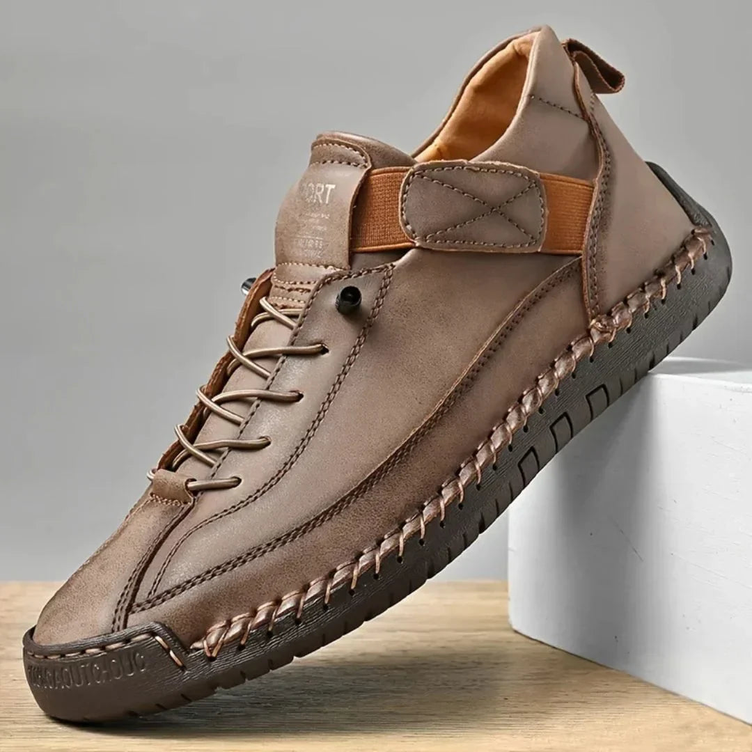 Baskets urbaines à lacets pour homme, silhouette épurée et semelle robuste