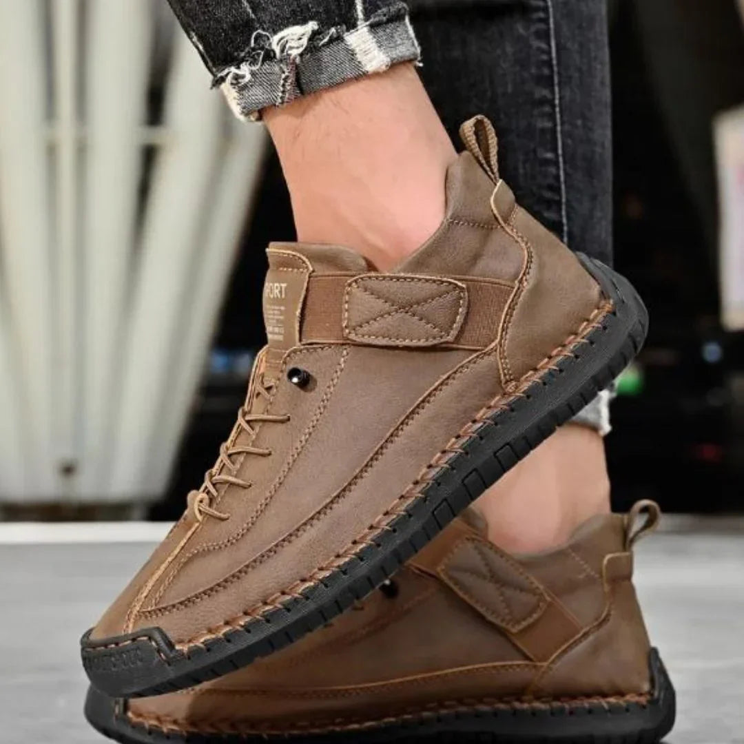 Baskets urbaines à lacets pour homme, silhouette épurée et semelle robuste