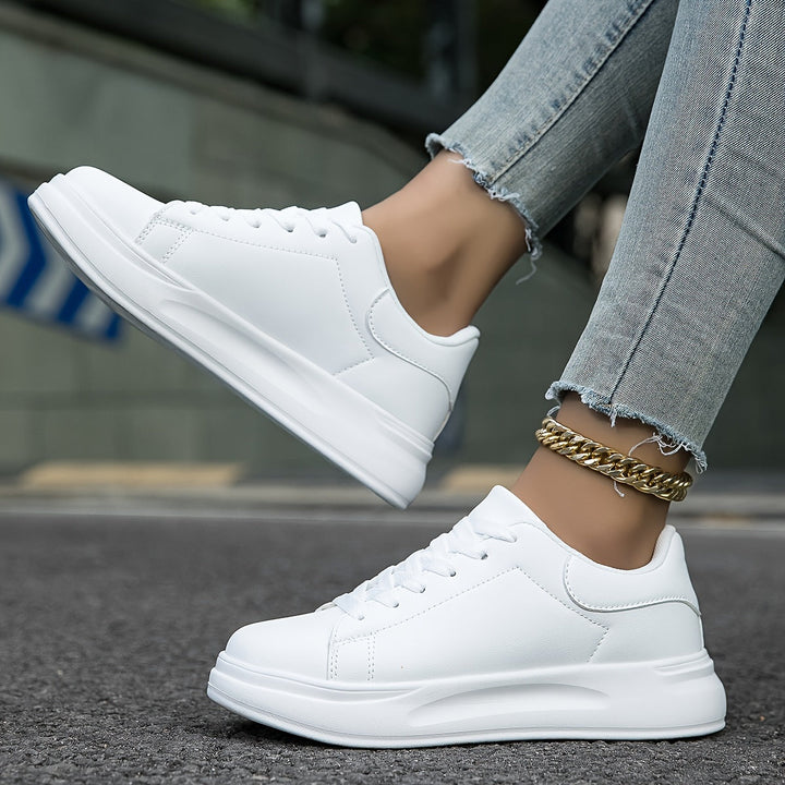 Damen Saubere Weiße Sneaker | Klassischer Look | Bequem & Vielseitig